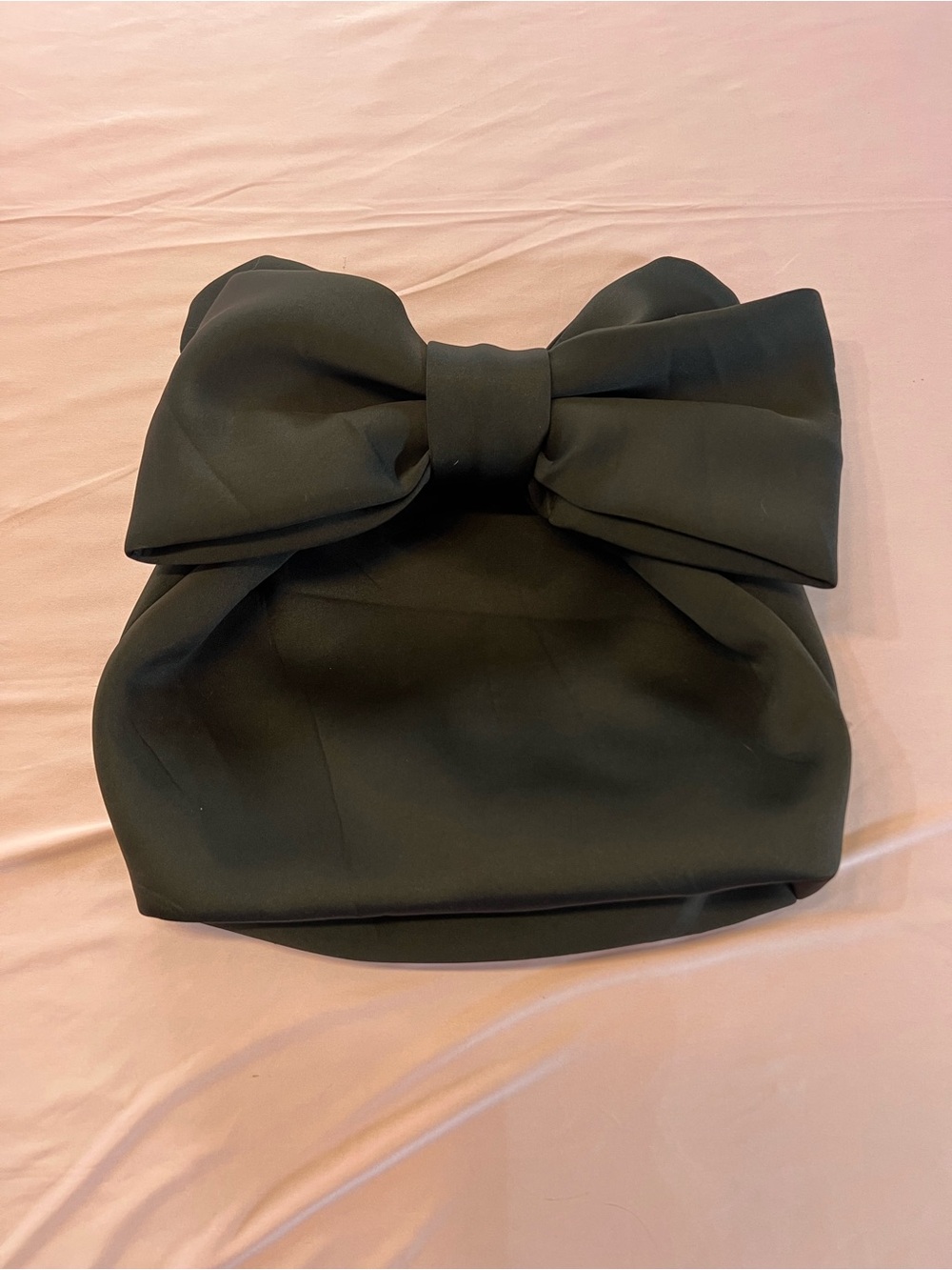 Black Large Statement Bow Purse with Zipper Enclosure.